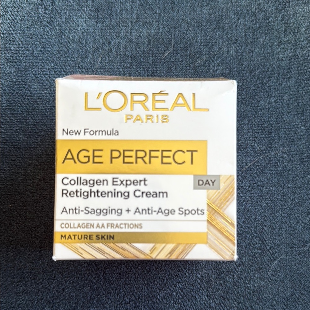 Age Perfect Retightening Cream - White and Gold